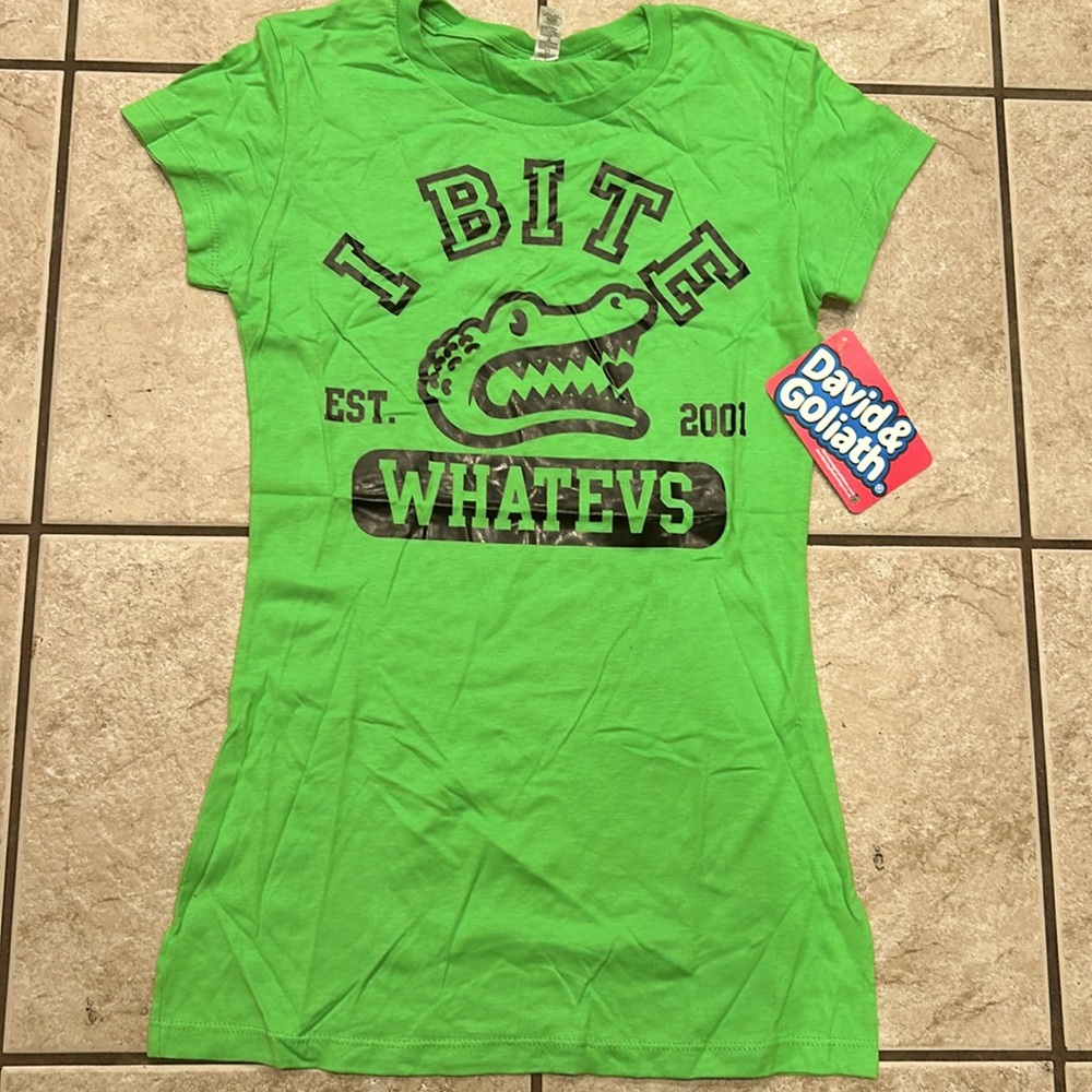 ⚡️Neon Green⚡️💚 Alligator Shirt🐊 Perfect Hilarious Casual Shirt!!!